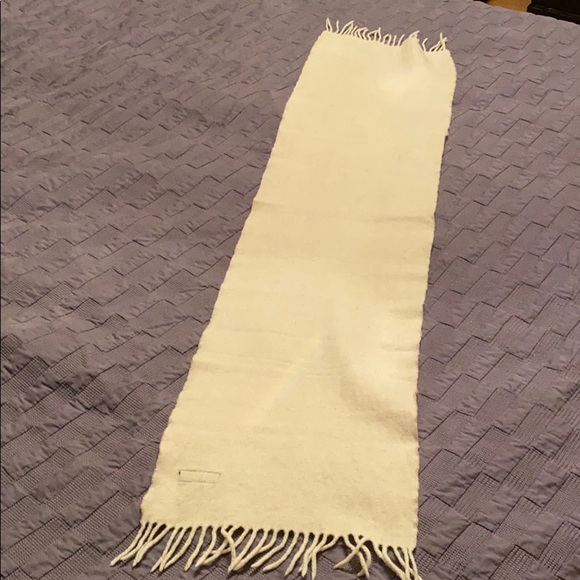 SOLD. FINAL SALE ❗️LANVIN cashmere/wool scarf - Picture 7 of 8